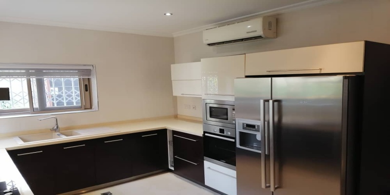 East Airport, ,4 BathroomsBathrooms,Villa,For Rent,1024